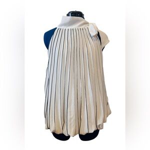 Alberto Makali White and Black Pleated Top